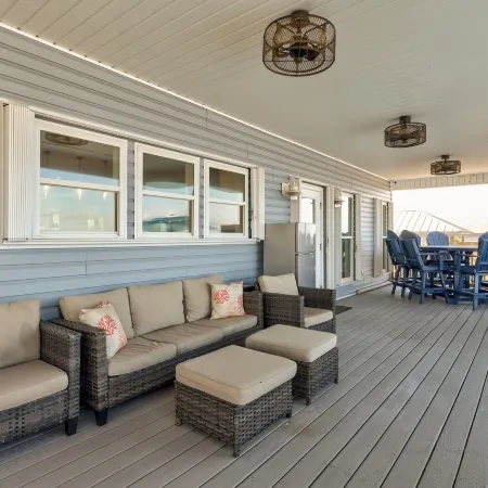 Bay Breeze - 2420 Bienville 4 Bedroom Home