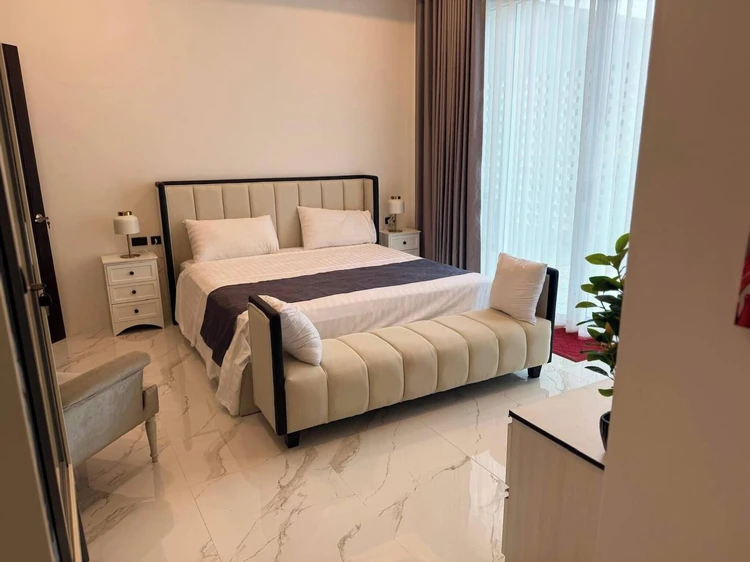 รูปภาพของวิลล่าที่สวยงามในป่า