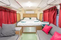 A one of a Kind bus Stay With Gorgeous Views - Wifi
