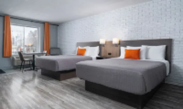 Complexe DIX80 Hotels in Antoine-Labelle Regional County Municipality