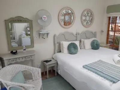 Sandstone Chameleon Guest House โรงแรมใน