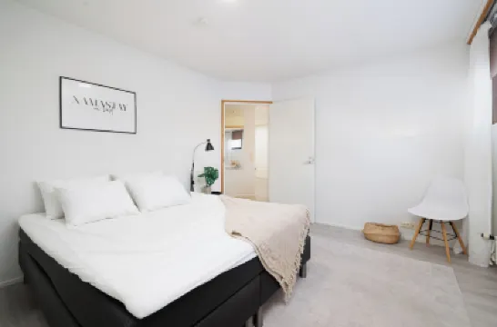 Spacious 1BR Apt. near the city center Hotels in 