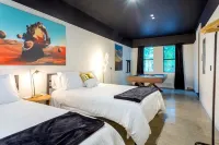 Stylish Clubhouse Retreat w/ Hot Tub Near Downtown