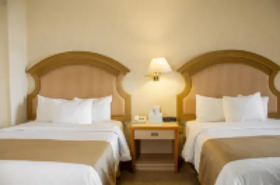 ベストウェスタン プラス プラザ フロリダ & タワー