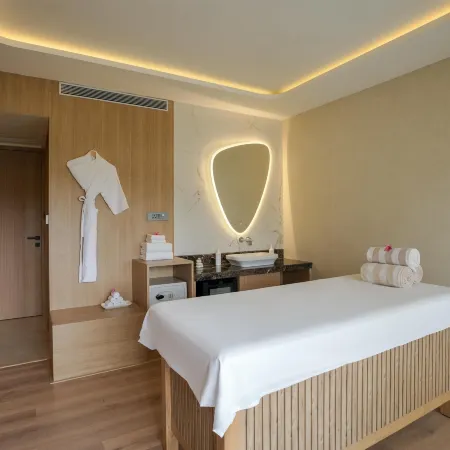 Radisson Resort and Spa Khopoli