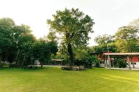 Hotel Castillo Blanco Hotels in El Zonte