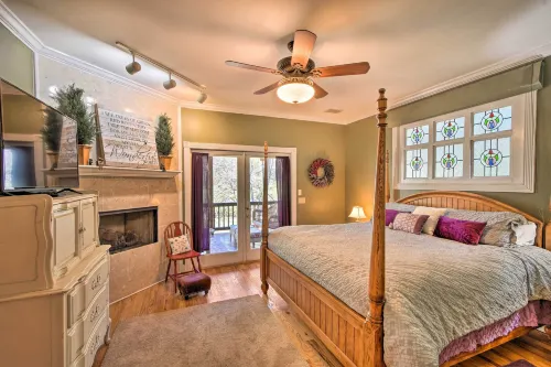 Private Cartecay River Home w/ Hot Tub & Game Room - Wifi