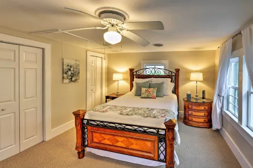 New Bern Home w/ Yard, Grill + Walkable Location - 3-نجوم