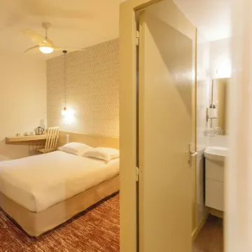 Hotel Gambetta Hotels near The Primatial Cathedral of Saint Andrew of Bordeaux