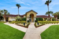 Ground Floor Waterview Condo With Resort Amenities, Private Patio and Pool - Boutique
