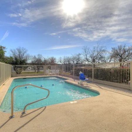 Motel 6 Kerrville, TX