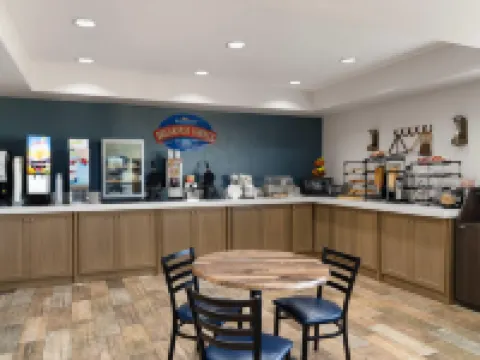 墓碑鎮大酒店 - 温德姆貝蒙特酒店 圖姆斯頓酒店