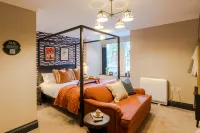 Pembroke House | Studio w Separate Kitchen - LGF - 3-Star