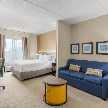 Comfort Suites Near Universal Orlando Resort