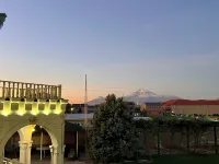 Otyak Plaza Hotels in Parakar