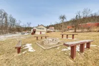 Group Getaway w/ Fire Pit: Near Susquehanna River!