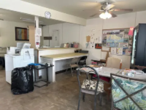 Waterfront Views in Rockport–FultonStay at Our Charming Motel Room.