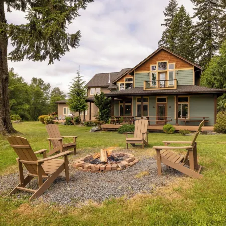 Copper Creek Inn at Mt Rainier