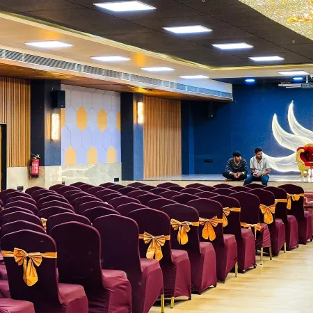 SkkyLight Lords Inn Nanded