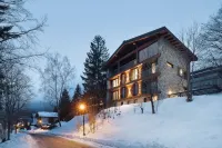 Avenue Chalet