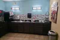 Coratel Inn and Suites by Jasper Wichita North - Scenic