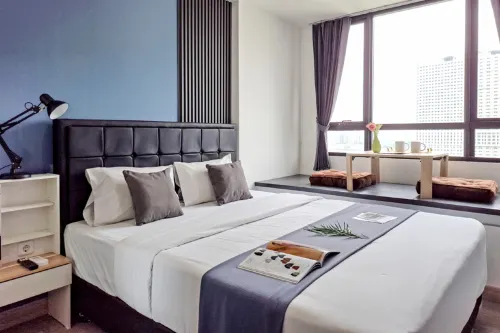 Blue Studio at Apartment Collins Boulevard By Travelio