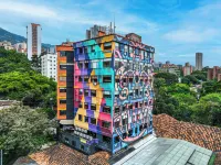 Socialtel Provenza Medellin Отели в г. 