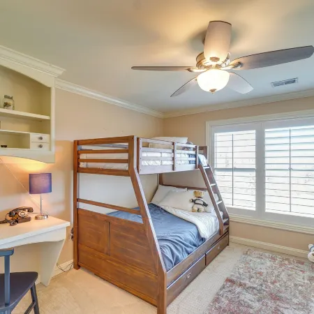 Great for Groups! Luxe + Private Myersville Estate