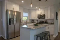 941 Pine Manor Family - Country Houses