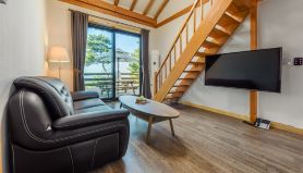 Cheongju Itiseong Pool Villa