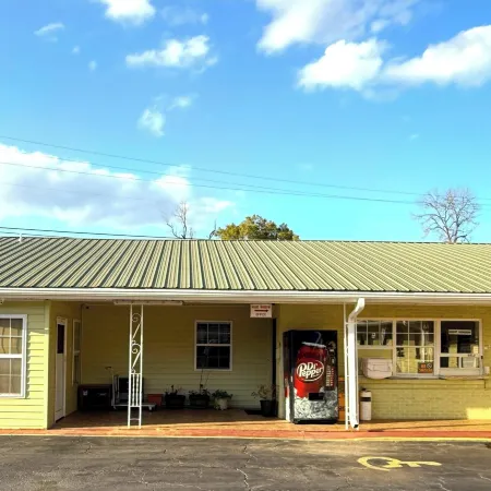 Riviera Motel Elba Near Enterprise US 84