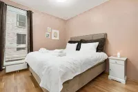 Urban escape - Only steps from the waterfront - Uima-altaat