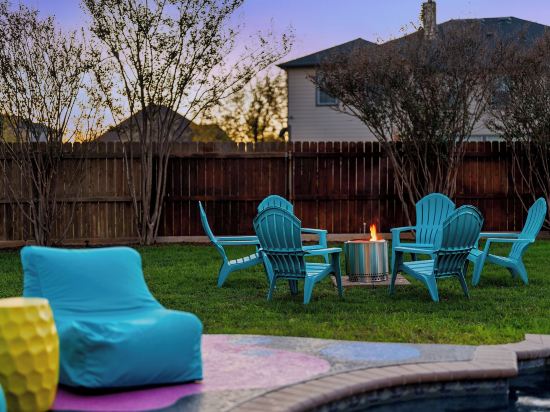 Grand 6BR 3BA Pool Escape Round Rock