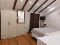 Apt Lavender-1 Br Apt 5 Min Walk to Split Old Town & Bacvice Beach