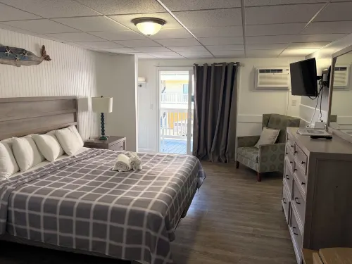 Mainsail Motel & Cottages