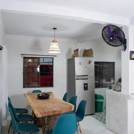 Spacious Coveñas Cabin 4 Bedrooms, close to beach, Pet-Friendly