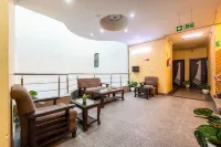 Hotel Diamond Stay by Aspl - Kitchens