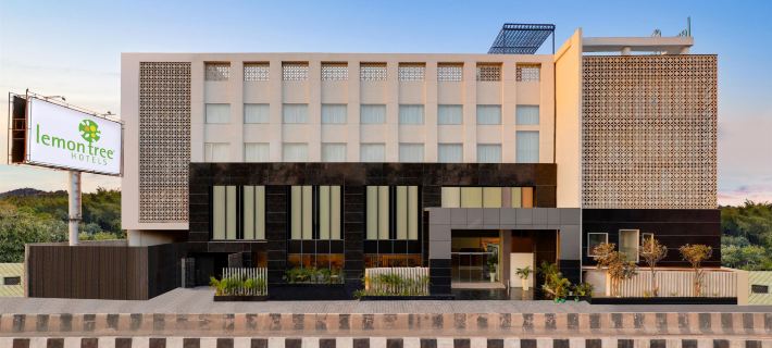 Lemon Tree Hotel Agra Hotels in Agra