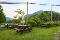 Seongju Solmaru Pension - Homestays