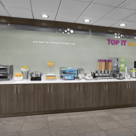 Tru by Hilton Midland East