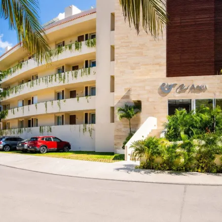 Marina view 3BR pool 7min walk to beach