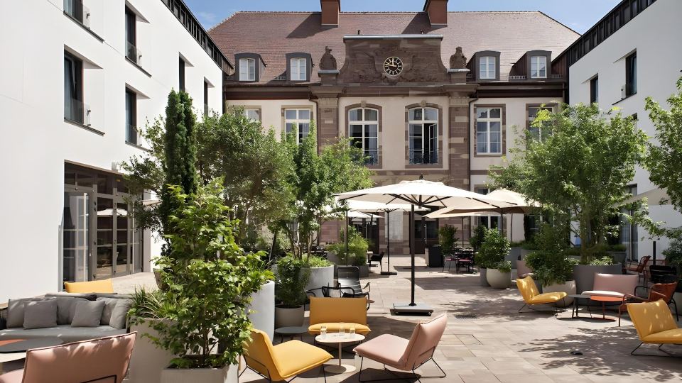 LÉONOR the Place to Live by Stay Collection