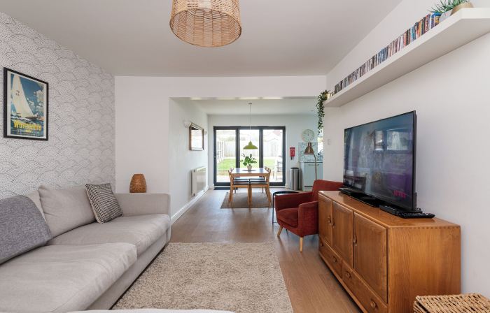 Beach Retreat with Parking Near the Sea