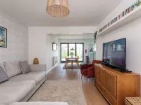 Beach Retreat with Parking Near the Sea Hotels in Whitstable