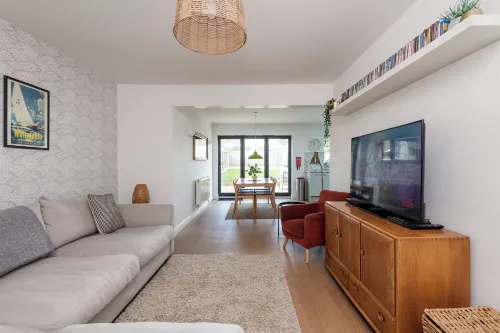 Beach Retreat with Parking Near the Sea - parking