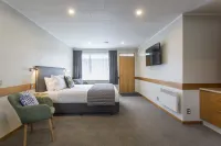 Dunedin Motel and Villas - Motels