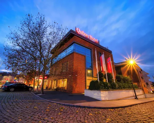 Qubus Hotel Bydgoszcz Hotels near Granaries