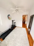 Hamptons Retreat • Hot Tub • Minutes to Beaches - 3 tähden