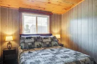 6 Mi to Lake Superior! All-season Family Retreat - 2-Star