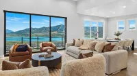 Pretty, Pretty, Pretty Good by Avantstay Sleeps 18 + Hot Tub Jordanelle - Homestays